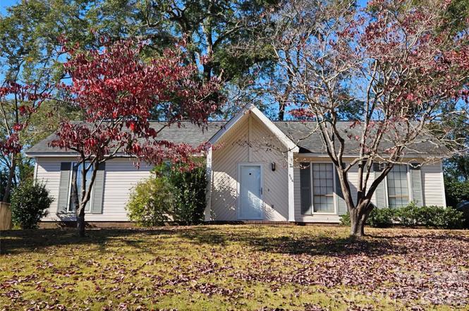 526 Hillcrest Dr