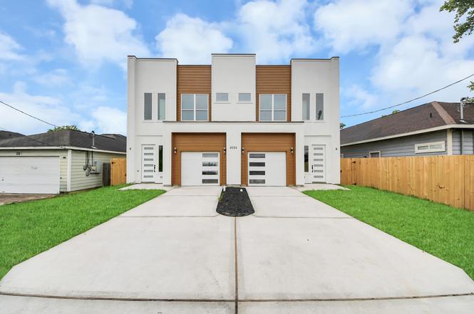 8206 Colonial Ln