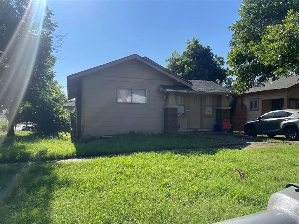 701 Baylor St
