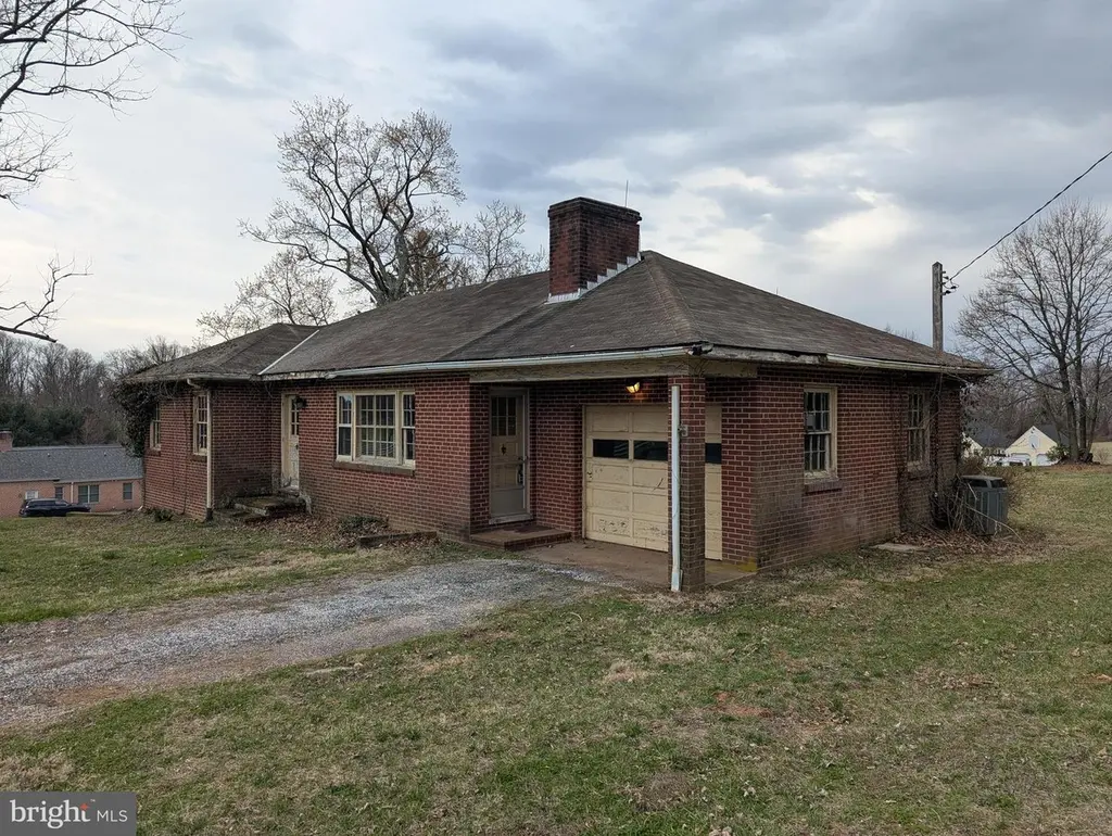 13500 Blenheim Rd N