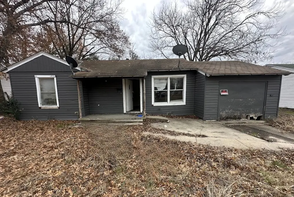312 Mistletoe Dr