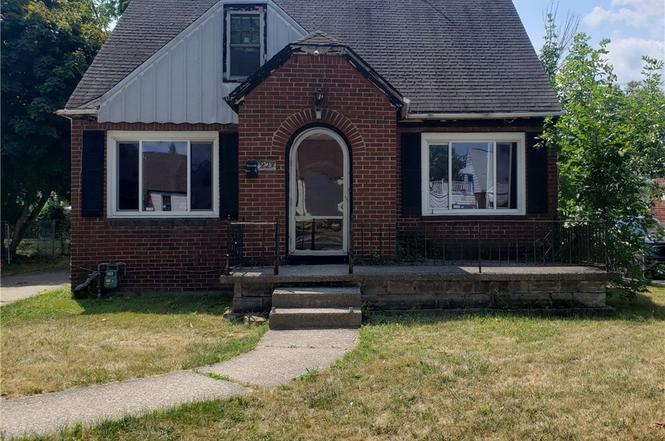 223 Phyllis Ave