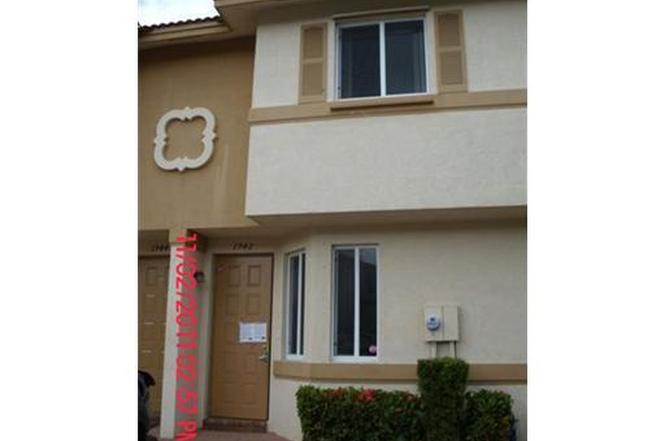 1942 Alamanda Way