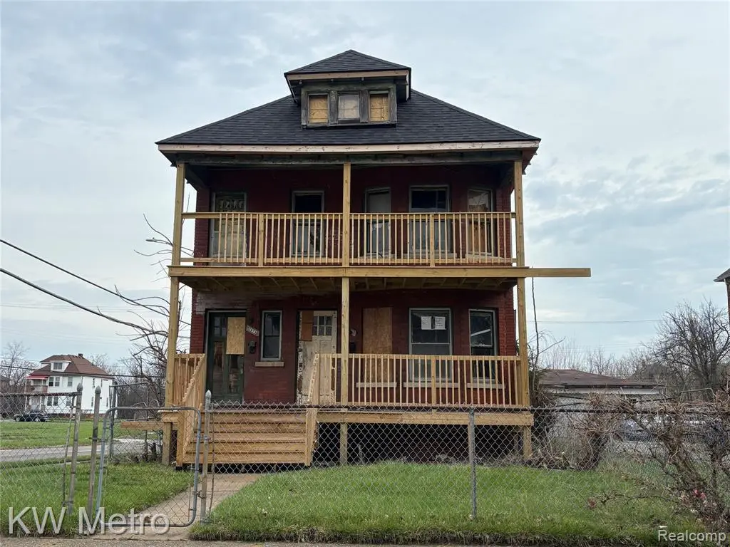 2676 Montclair St
