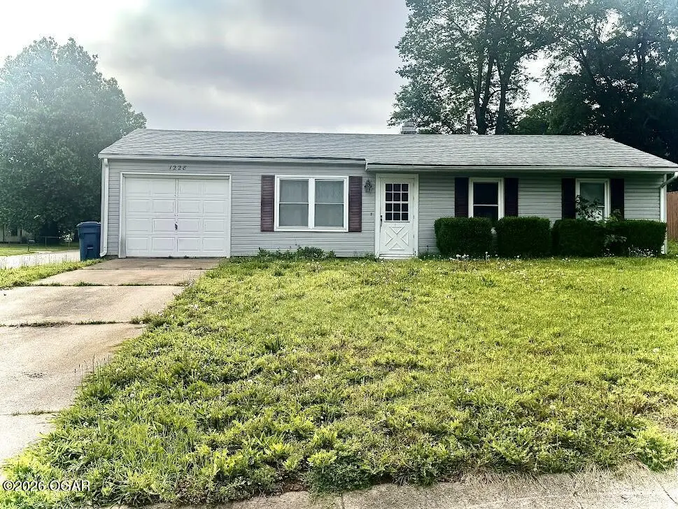 1228 Harrington Ave
