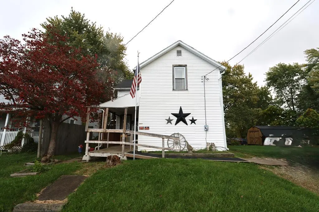 205 Hedges St