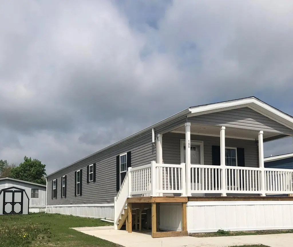 6255 S Telegraph Rd #145