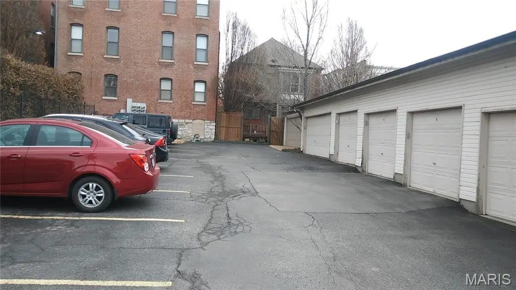 4496 Maryland Ave Unit B