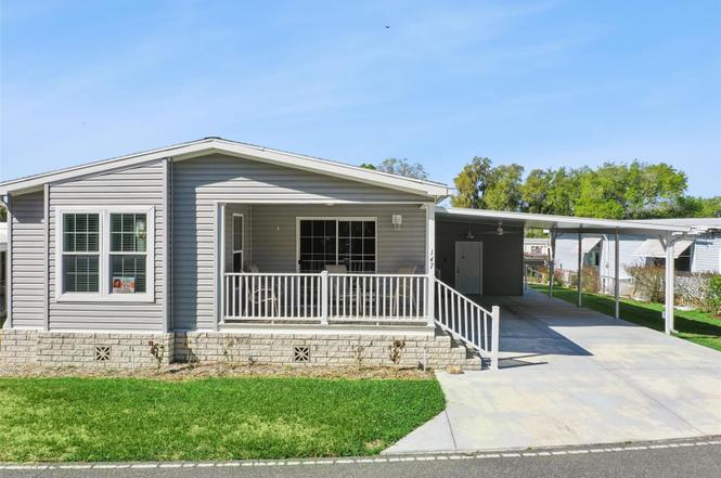 147 Royal Palm Dr