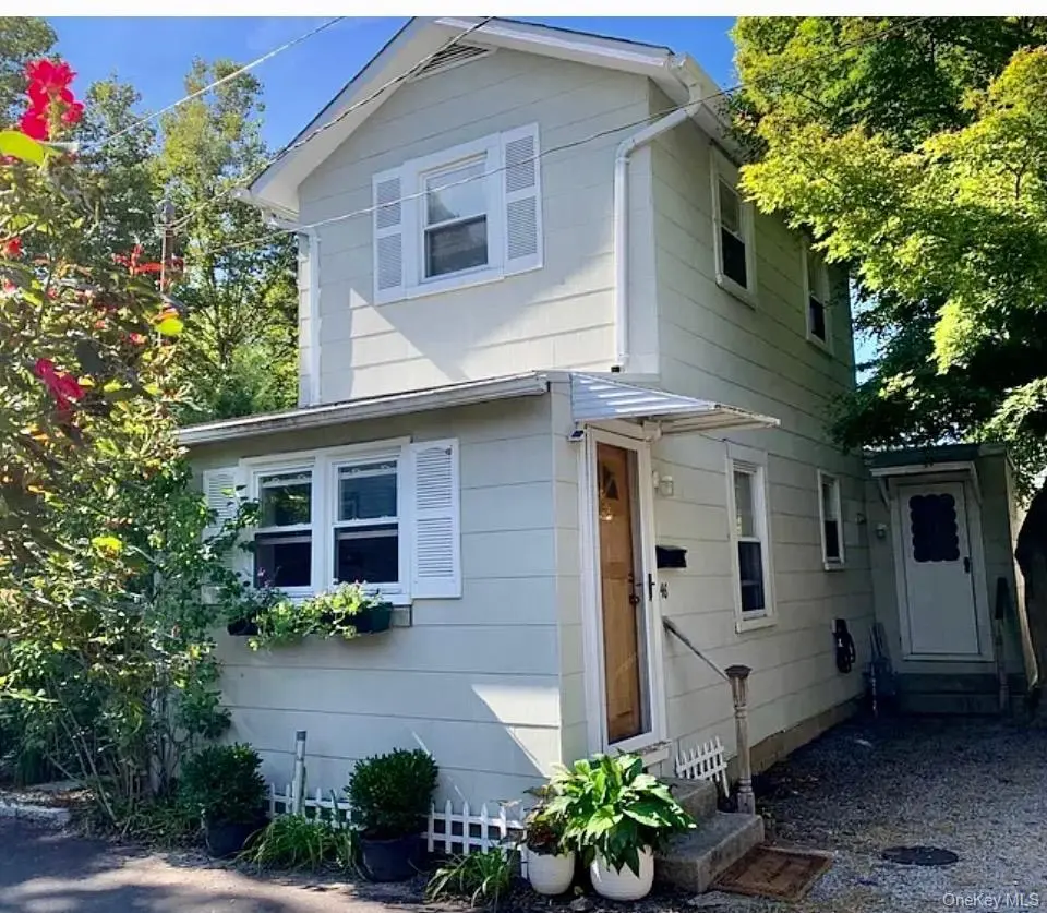 46 Brown St