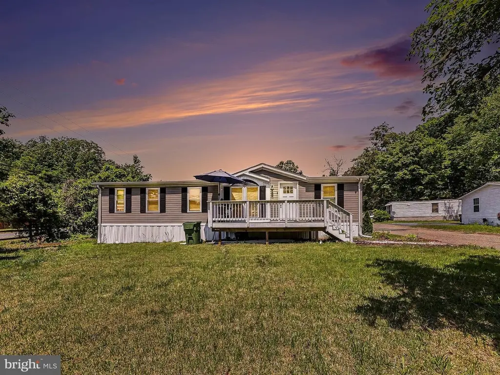 28 Castle Ct
