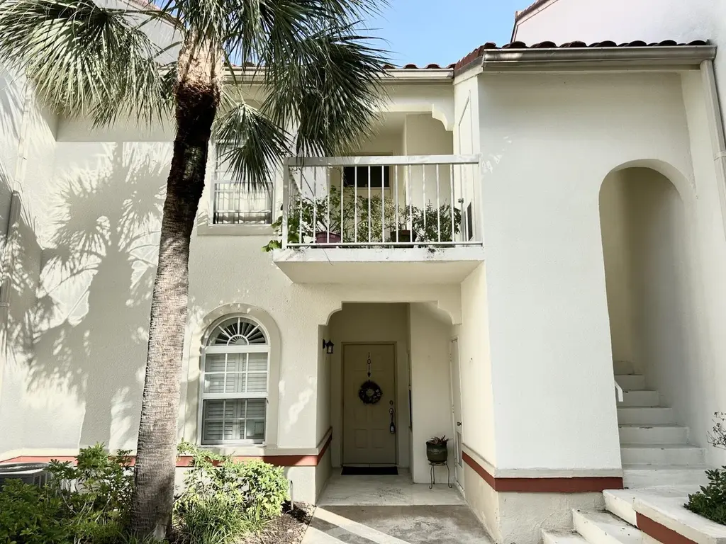 101 Cypress Point Dr #101