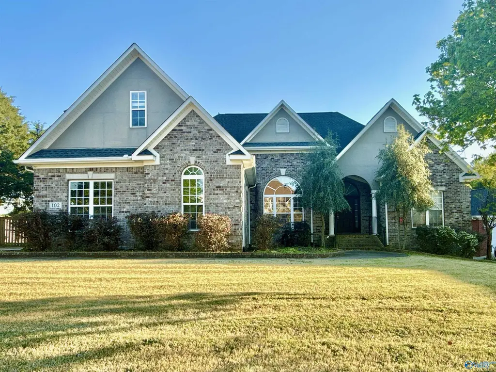 102 Casey Dr
