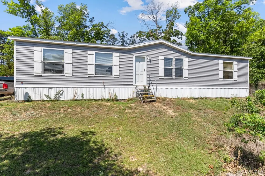 5609 County Road 59 Rd