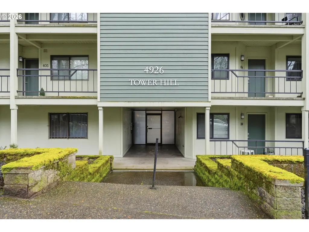 4926 S Corbett Ave #205