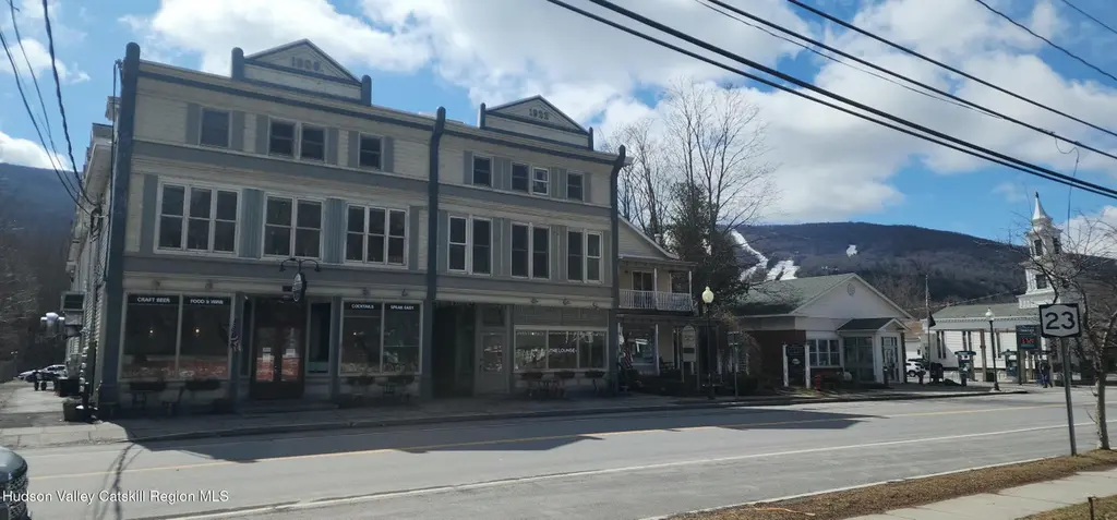 5359 Main St Unit 2h.