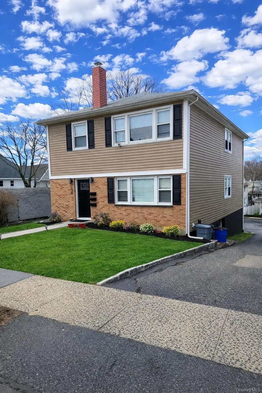 66 Harding Ave