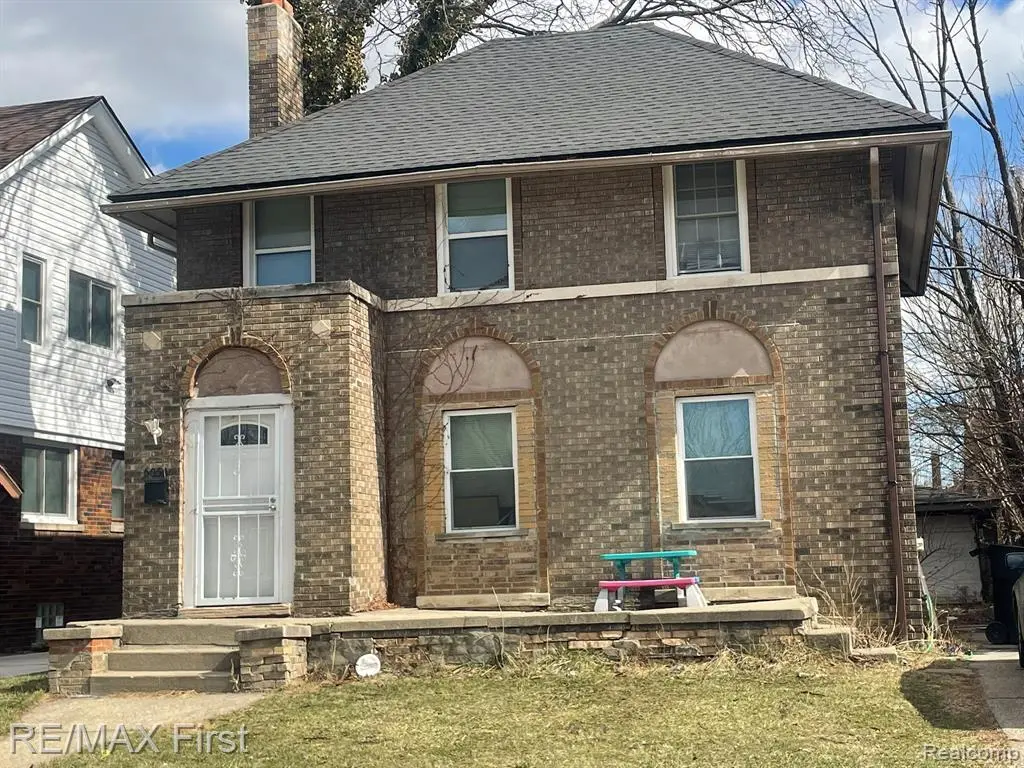 5050 Somerset Ave