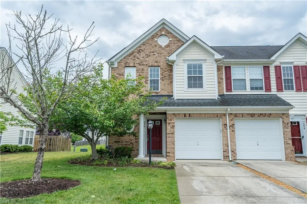 206 Ashton Dr