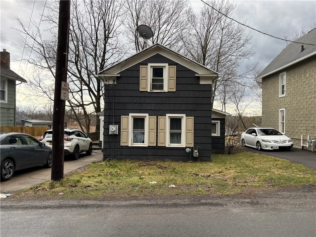 15 Layton St