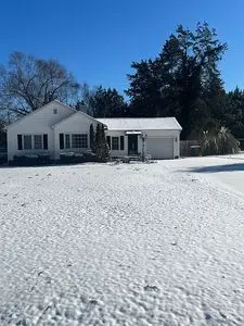 616 Old Abbeville Hwy