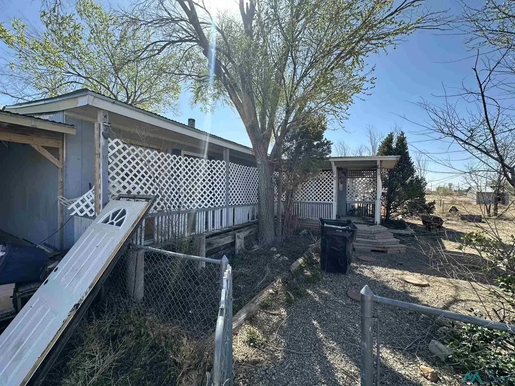 803 Thomas Ln