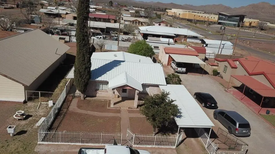 607 La Caverna St