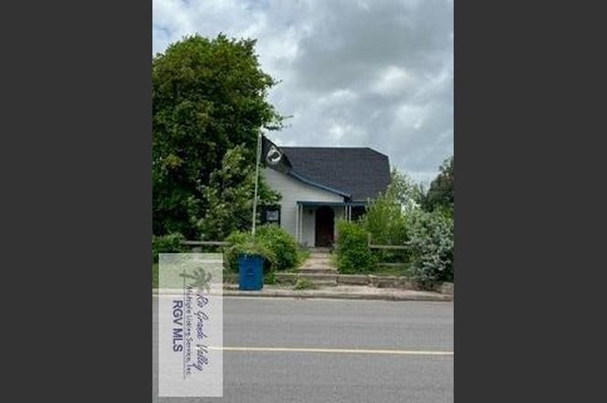 1155 W Levee St