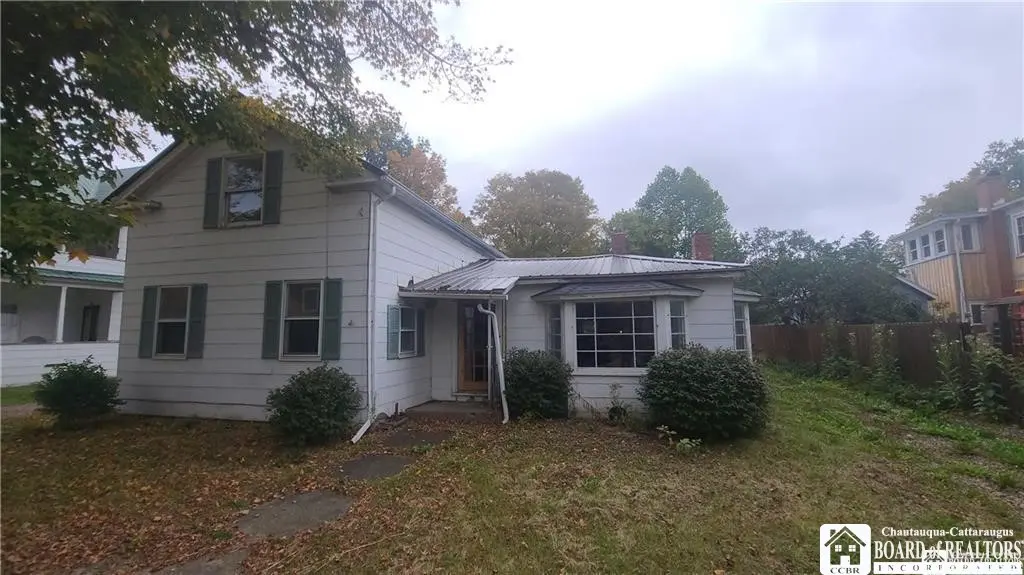 4010 Main St