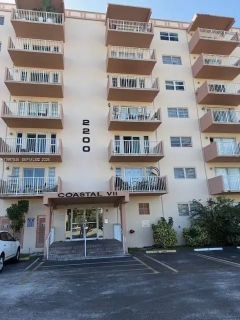 2200 E Hallandale Beach Blvd #109