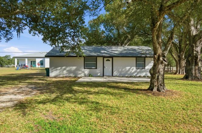 390 Hazel Cir