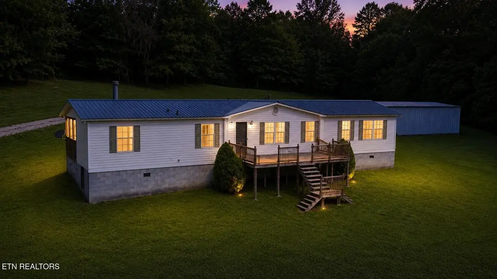 315 Circle Dr