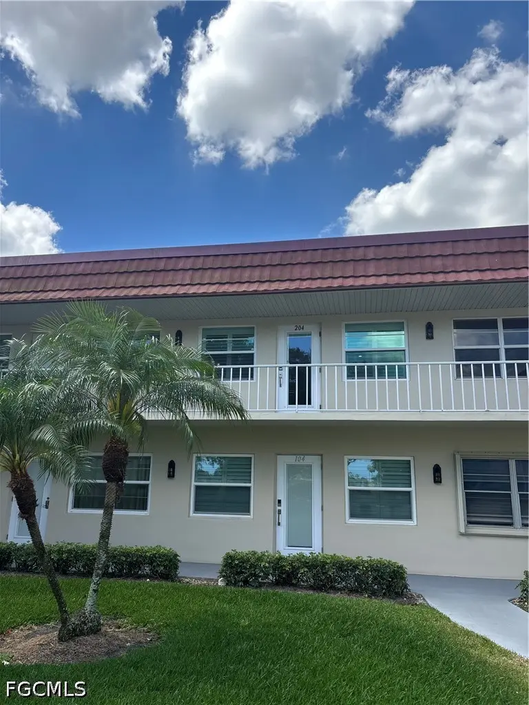 11 Vista Palm Ln #204