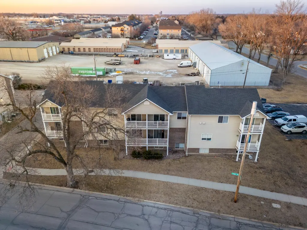 215 Jewel Dr Unit 1-8