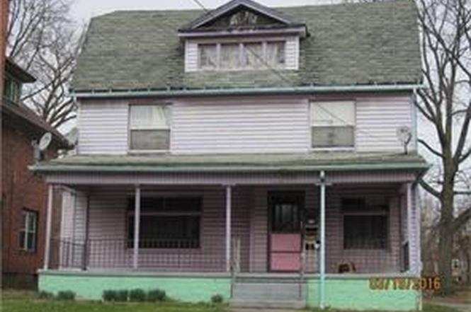 234 Lora Ave
