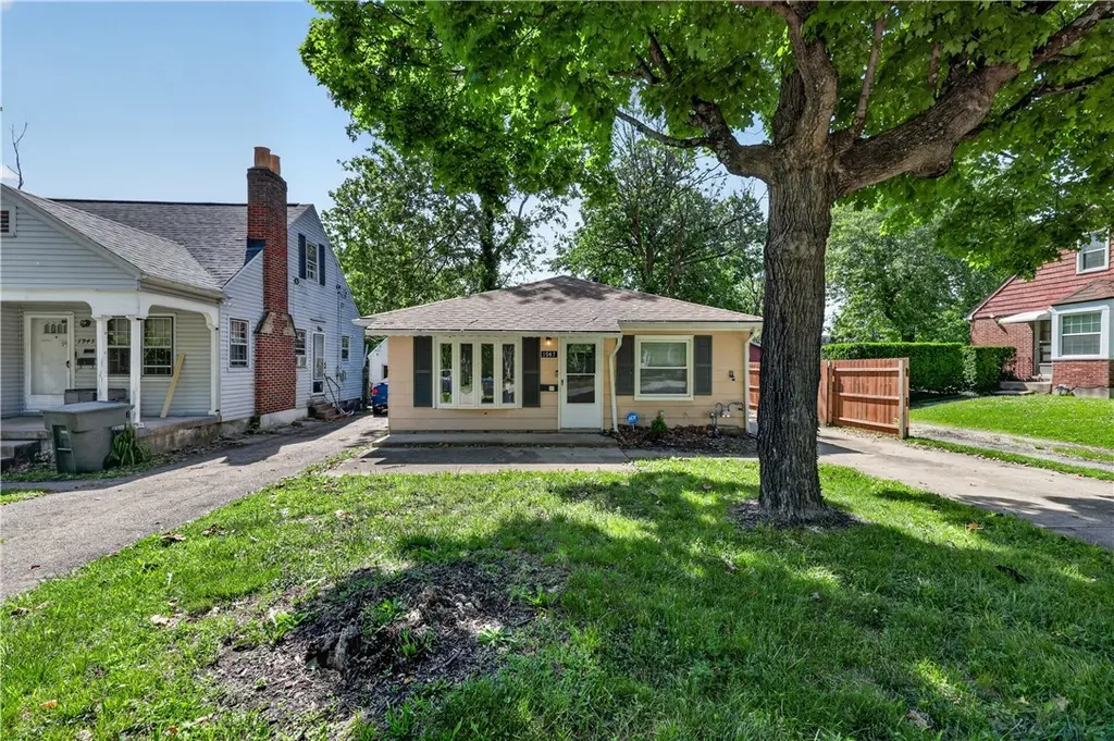 1947 Parkhill Dr