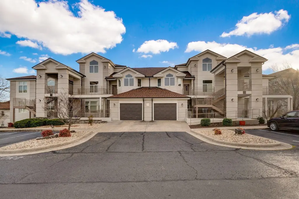 106 Oxford Dr Unit 6-6