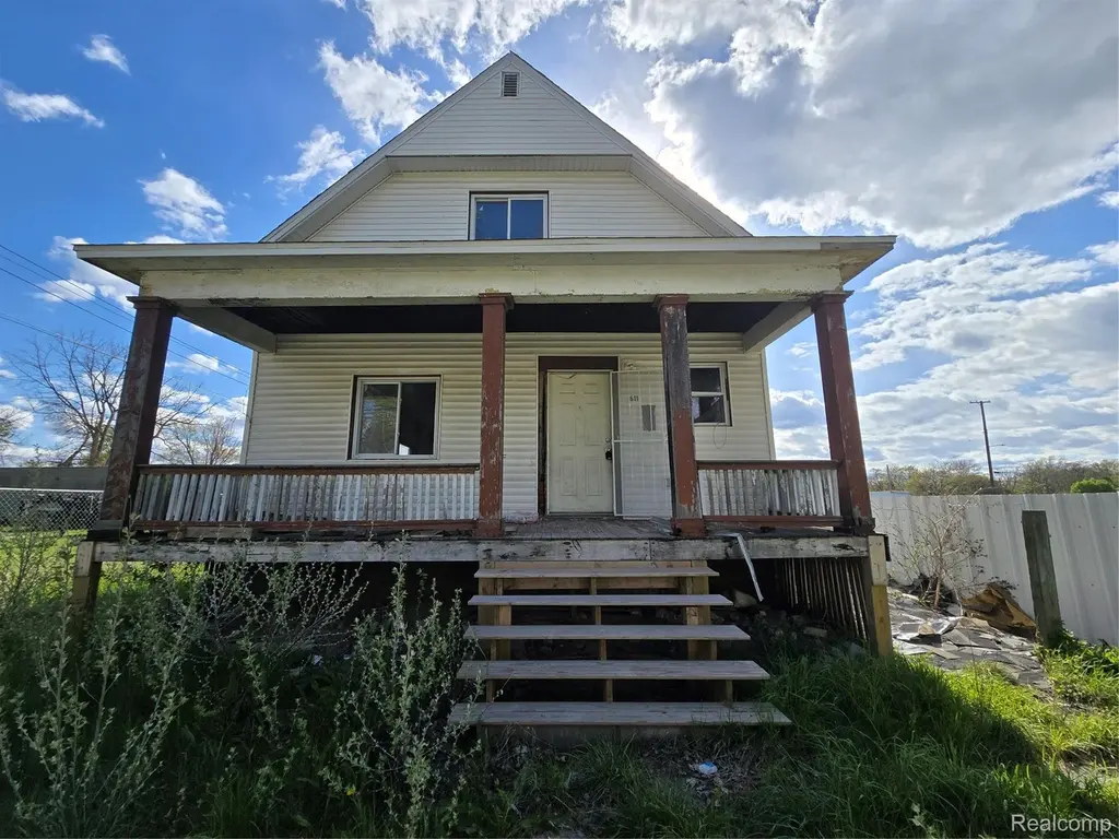 611 S 4th Ave