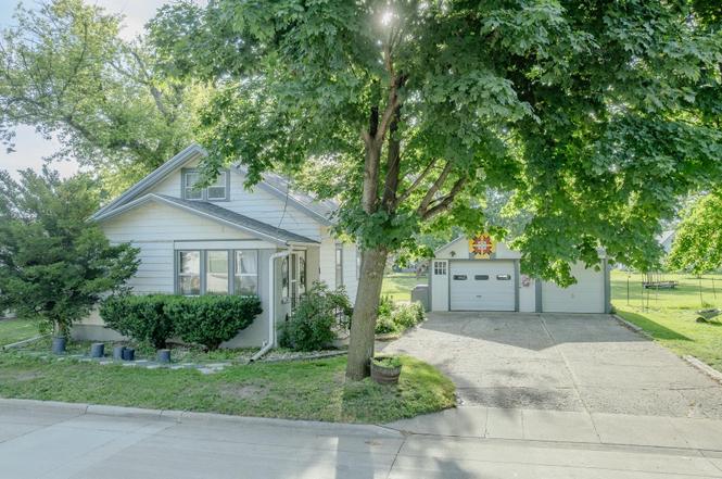 540 7th Ave W