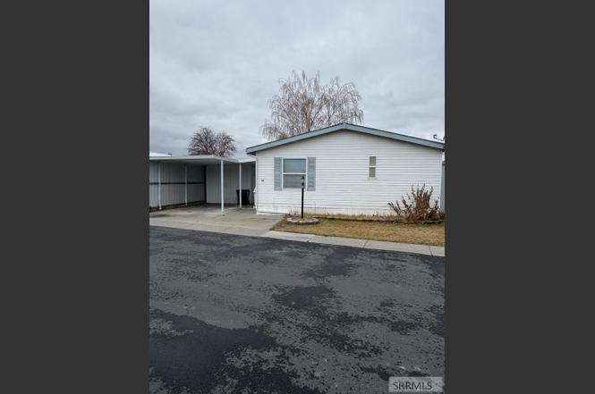 850 Parkway Dr #32