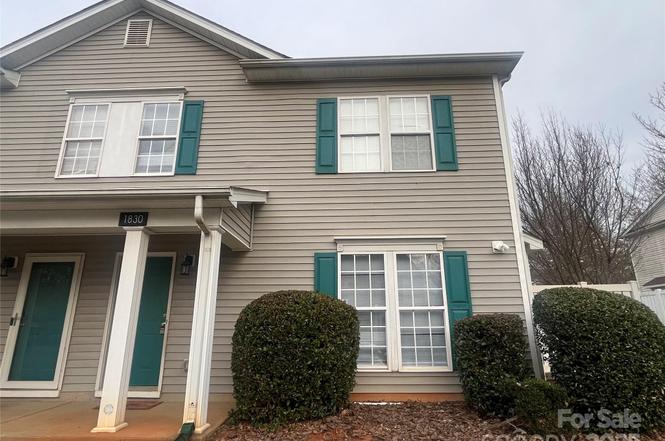 1830 Butterfly Ln