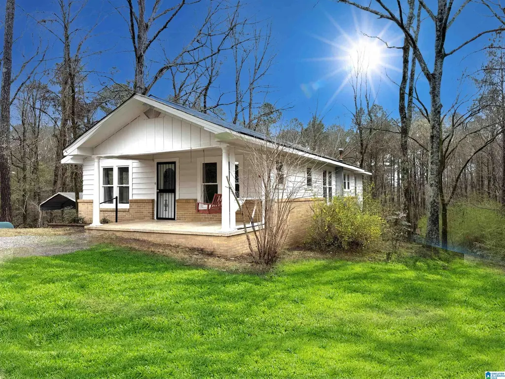 3601 Woody Ln