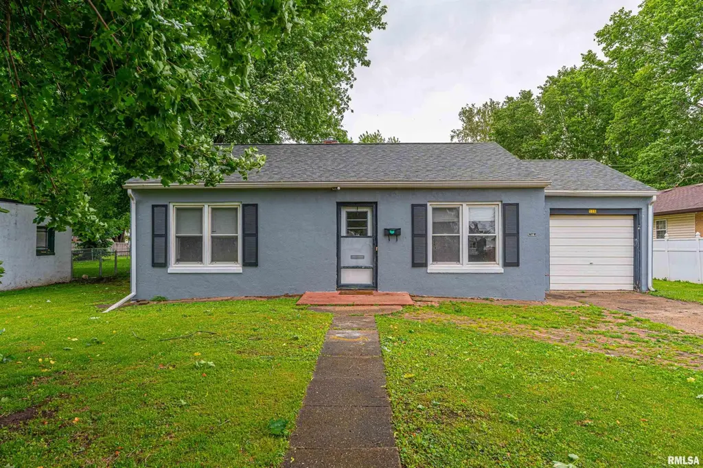 516 W Elm St
