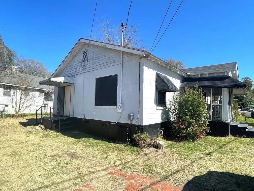 345 Bragg Smith St