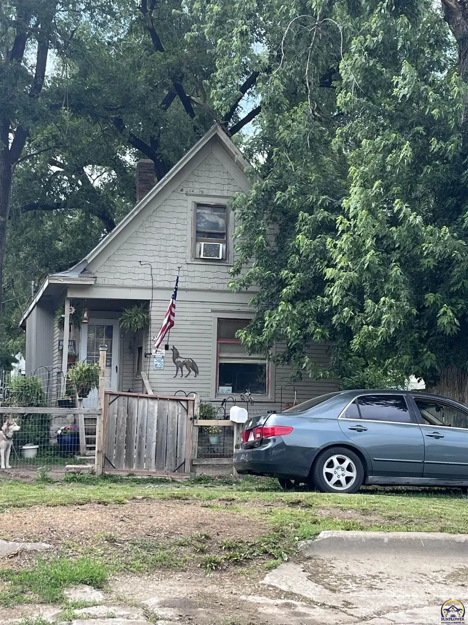 225 SW Polk St