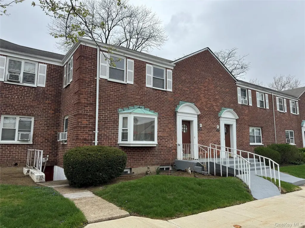 233-16 131st Ave