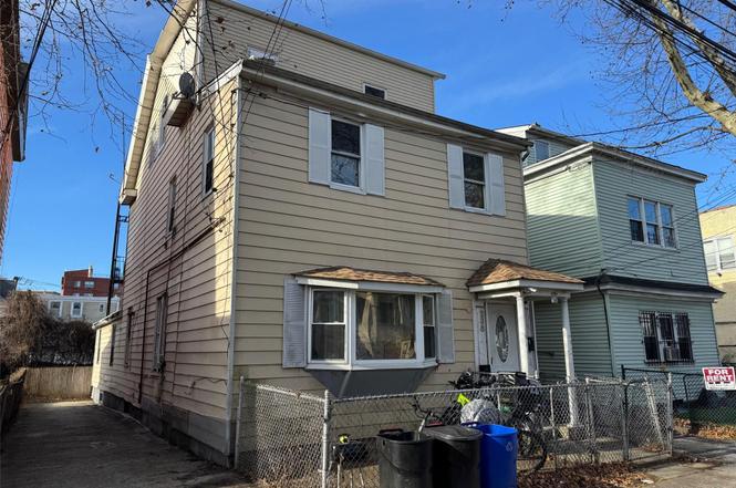 238 S 5th Ave