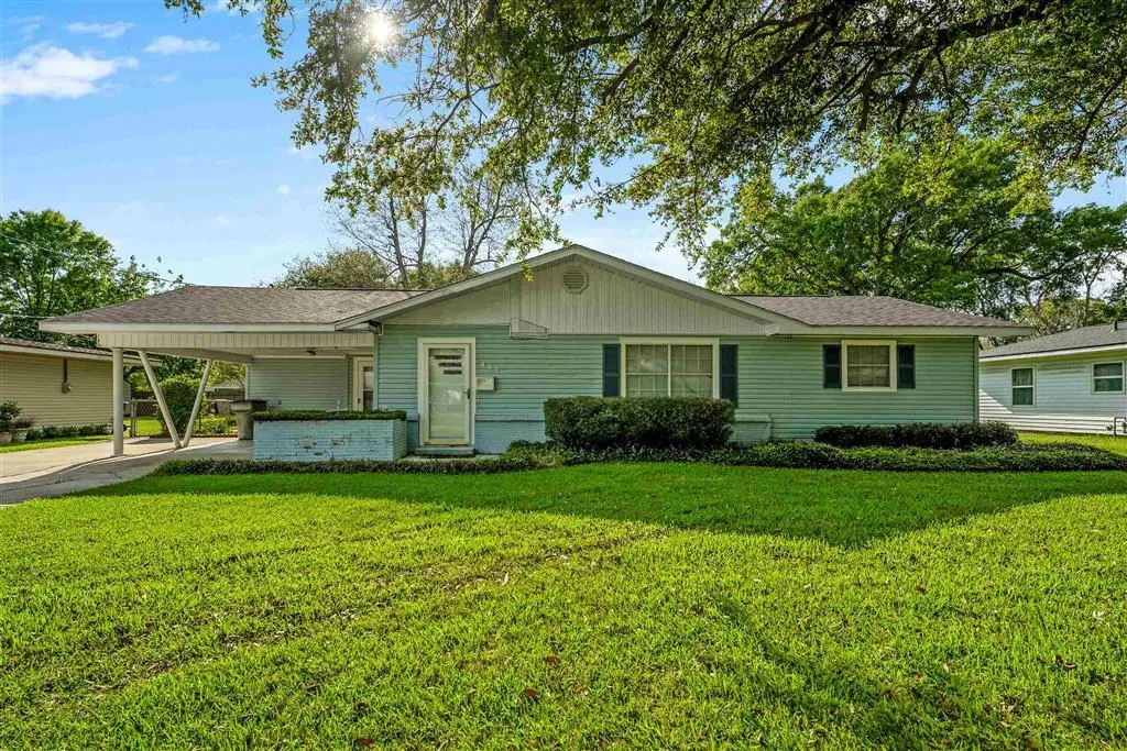 444 Arlington Dr