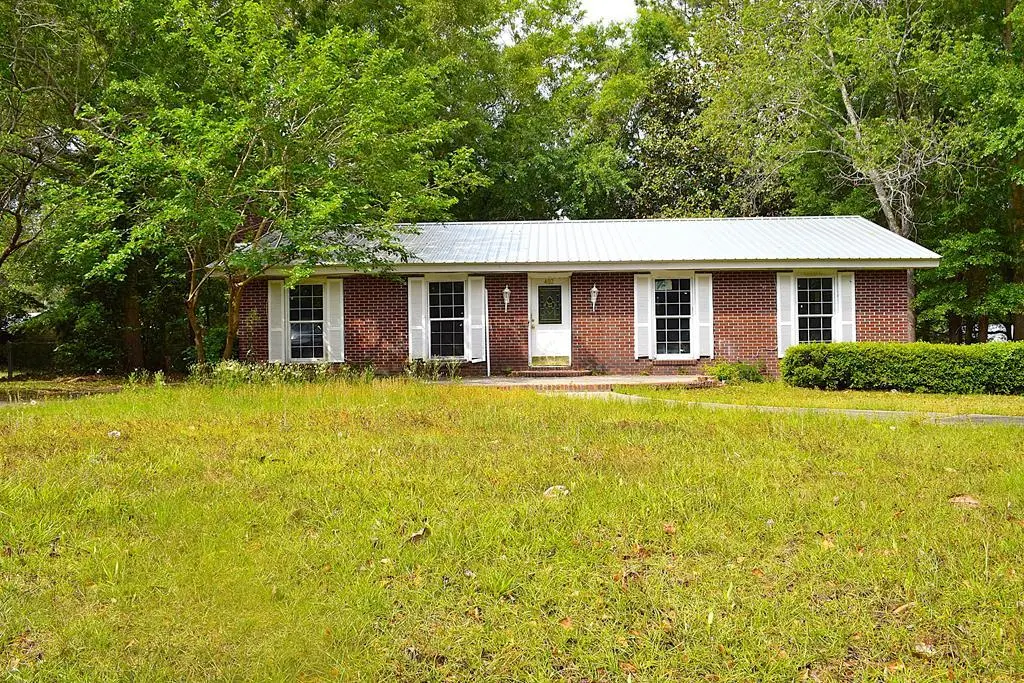 402 Mustang Dr