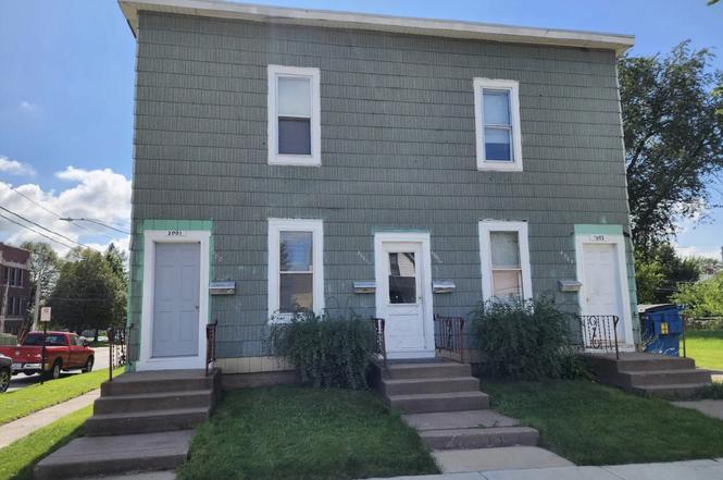 2001 W 6th St